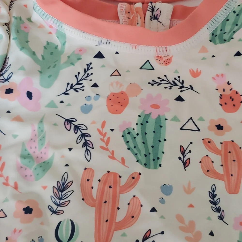 Adorable Rufflebutts Rashguard - Picture 3 of 10